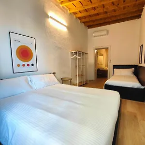 crocetta-charme-apartment.italymilanhotels.net/