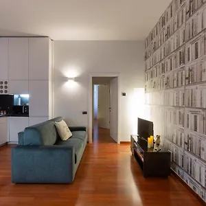 san-lorenzo-suite.italymilanhotels.net/